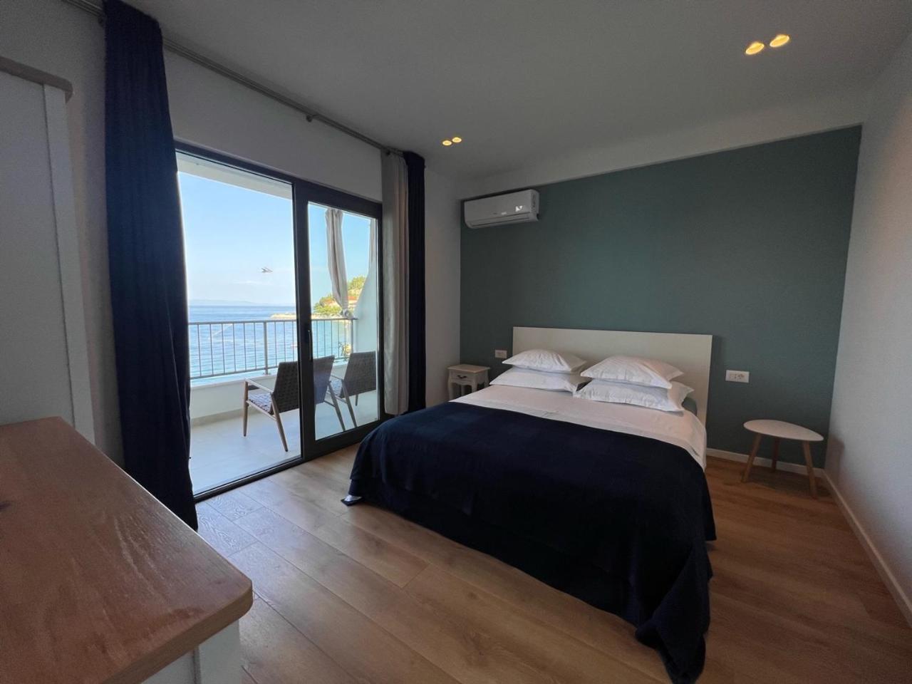 Beachfront Comfort Apartments Sinajko Podgora Exterior foto